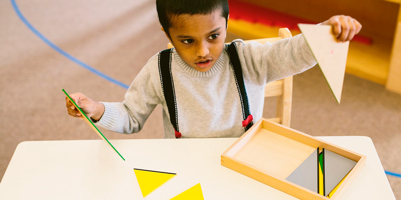 Montessori-opvoeding-jongen-puzzel-onderwijs-kind-baby-blog